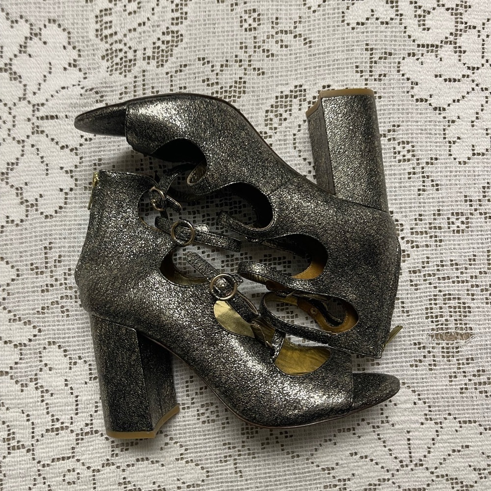 Women’s Joie Laina Metallic Leather Heeled Sandals size 40 9.5